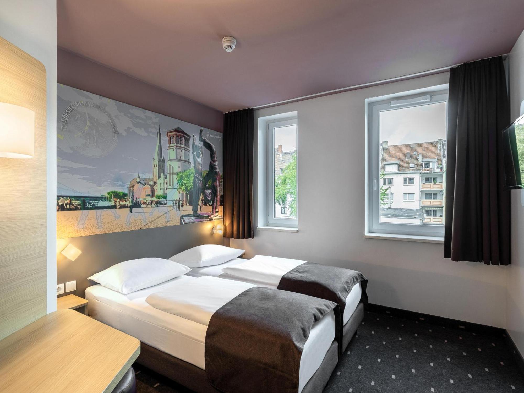 Duesseldorf-mitte 2*
