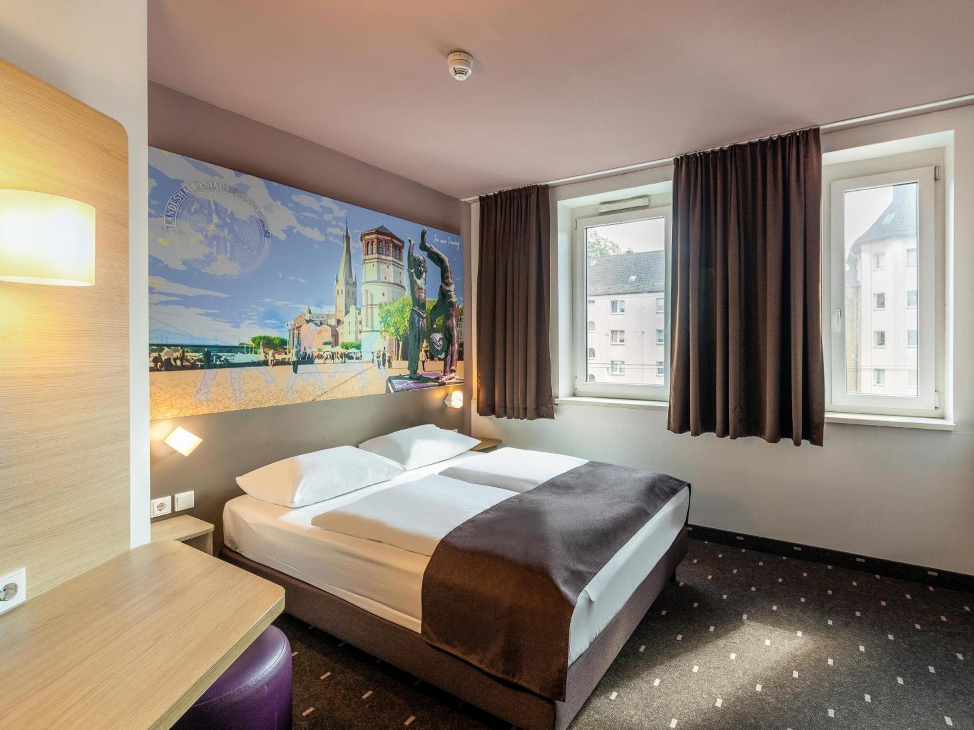 Duesseldorf-mitte 2*