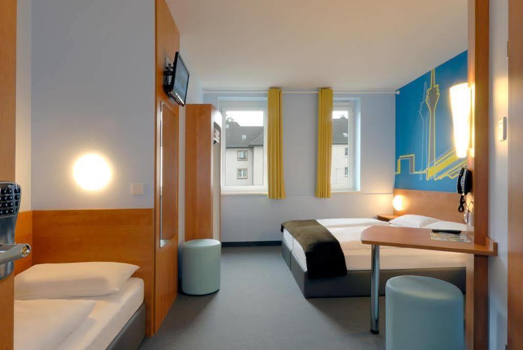 Duesseldorf-mitte Hotel 2*