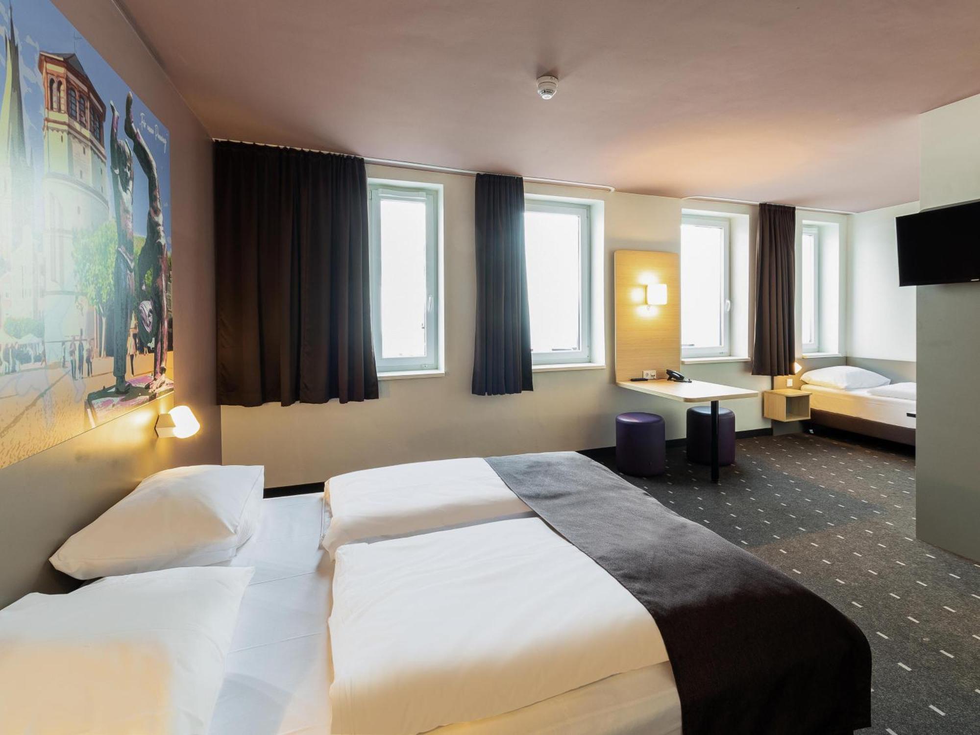Hotel - Mitte 2*